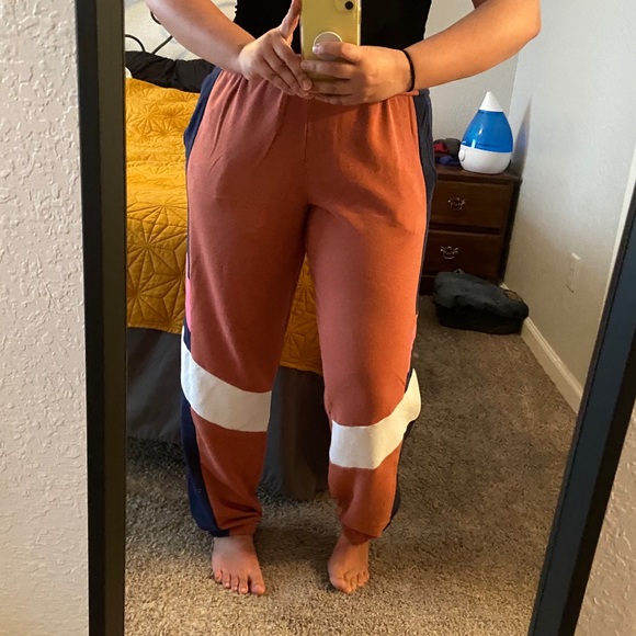VS PINK sweats - Picture 3 of 8